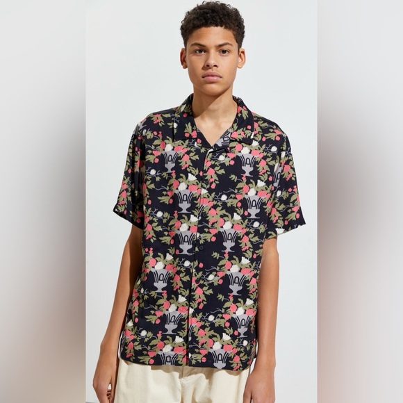 Lazy Oaf Large Nip It In The Bud Short Sleeve Button-Down Viscose Floral Shirt - Picture 2 of 9